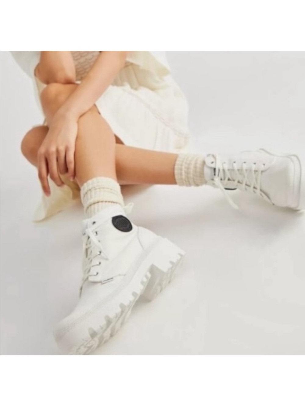 NEW IN BOX Palladium Pallabase Twill Boots in Star White/size 8